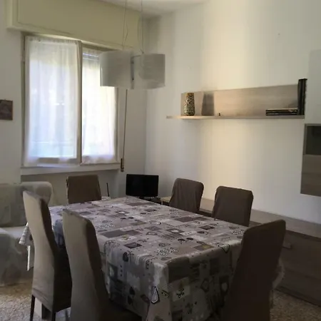 Casa L'arcobaleno 아파트 *